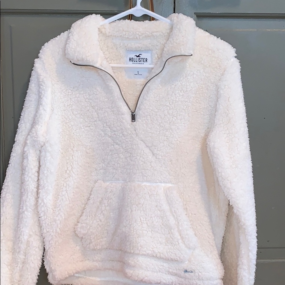 Hollister Sherpa Pullover